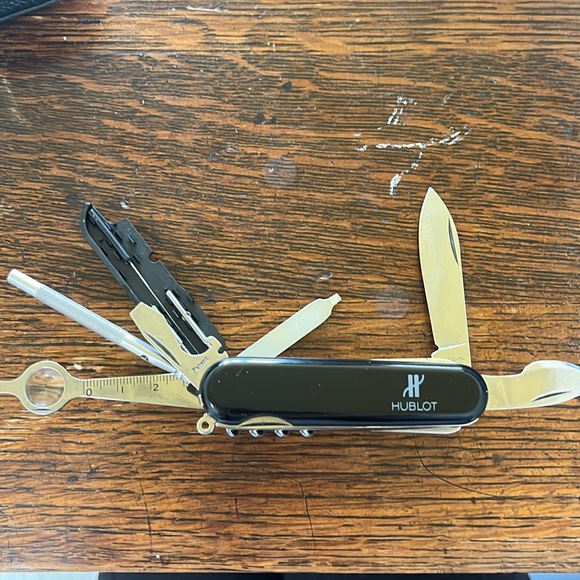 Hublot Multi-tool in pouch - Picture 5 of 6